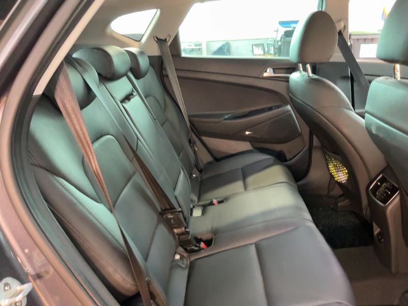 Hyundai Tucson 1.6 TGDI Premium 4WD — zdjęcie 14