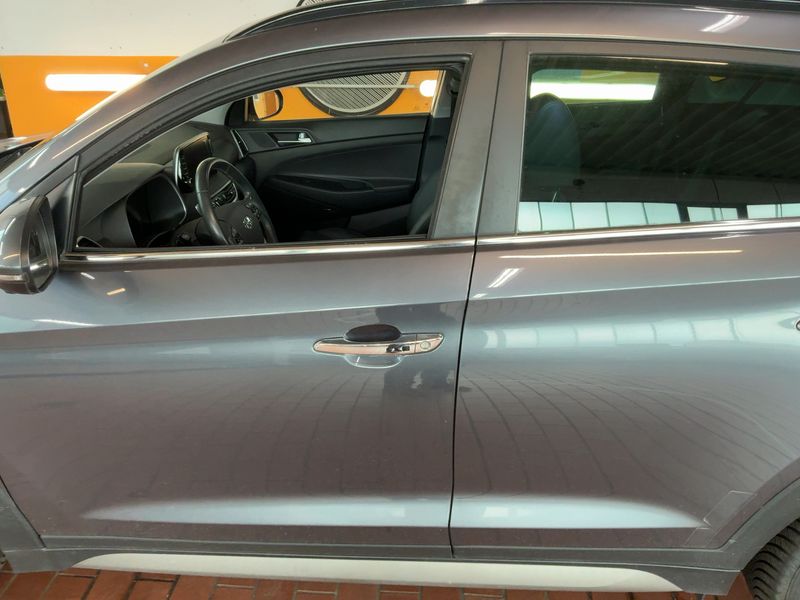 Hyundai Tucson 1.6 TGDI Premium 4WD — zdjęcie 4
