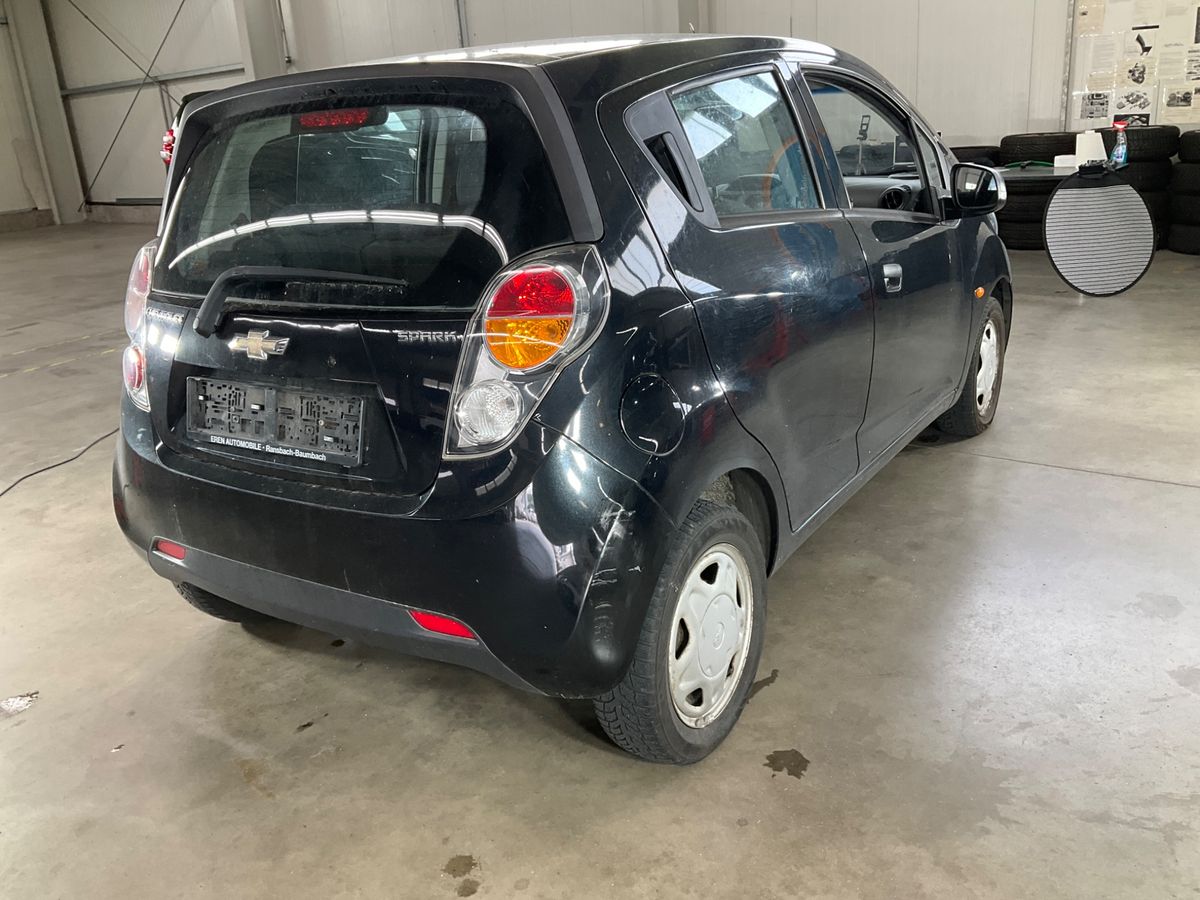 Chevrolet Spark 1.0 Basis +