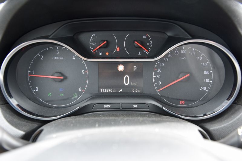 Opel Grandland X 1.6 CDTI DPF B-Color — zdjęcie 12