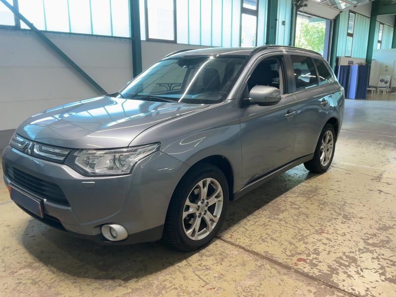 Mitsubishi Outlander 2.2 DI-D Intense ClearTec 4WD 2014 – снимка 1