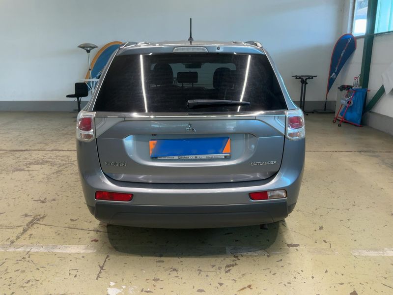 Mitsubishi Outlander 2.2 DI-D Intense ClearTec 4WD 2014 – снимка 7