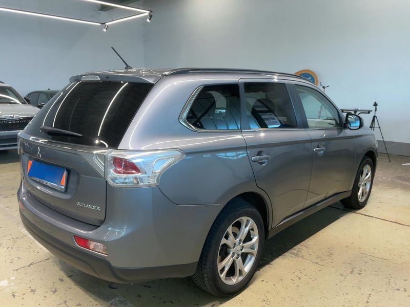 Mitsubishi Outlander 2.2 DI-D Intense ClearTec 4WD 2014 – снимка 8