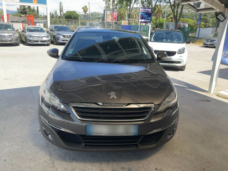 Peugeot 308 1.2 e-THP Style — zdjęcie 9