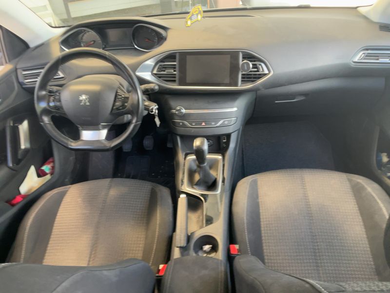Peugeot 308 1.2 e-THP Style — zdjęcie 12