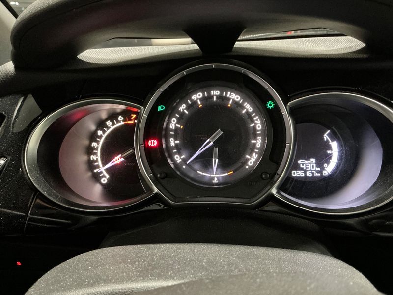 DS Automobiles DS3 1.2 PureTech SoChic — zdjęcie 13
