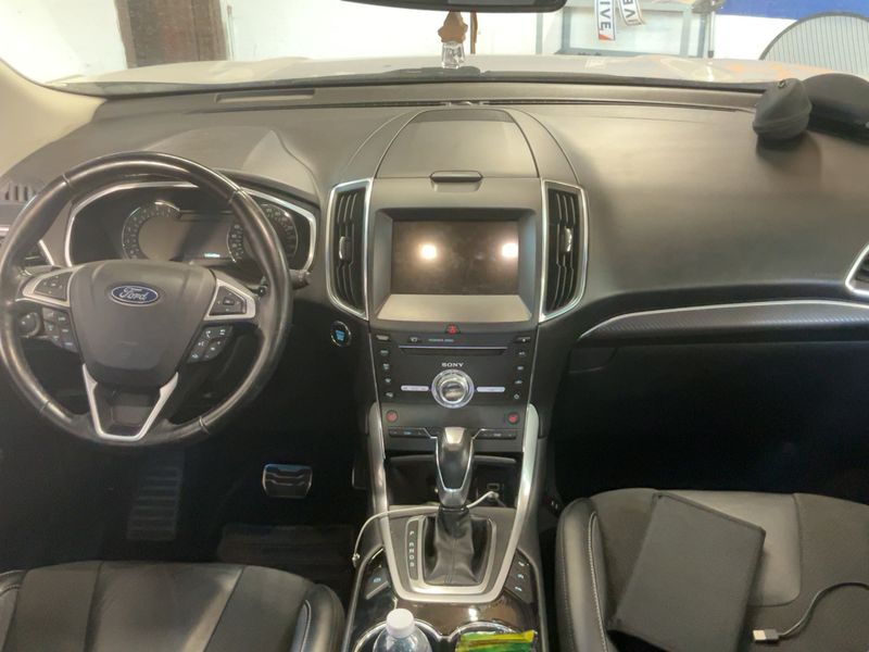 Ford Edge 2.0 TDCi Bi-Turbo ST-Line 4x4 — zdjęcie 12