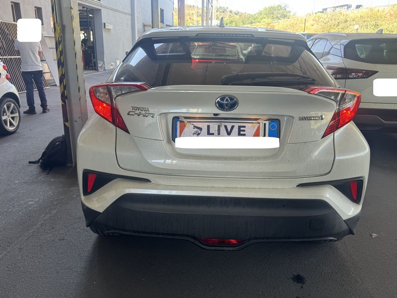 Toyota C-HR 1.8 Hybrid Lounge — zdjęcie 4