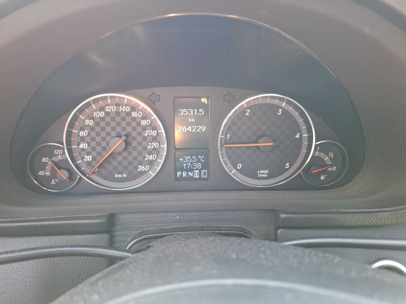 Mercedes-Benz CLC-Klasse CLC 200 CDI — zdjęcie 12