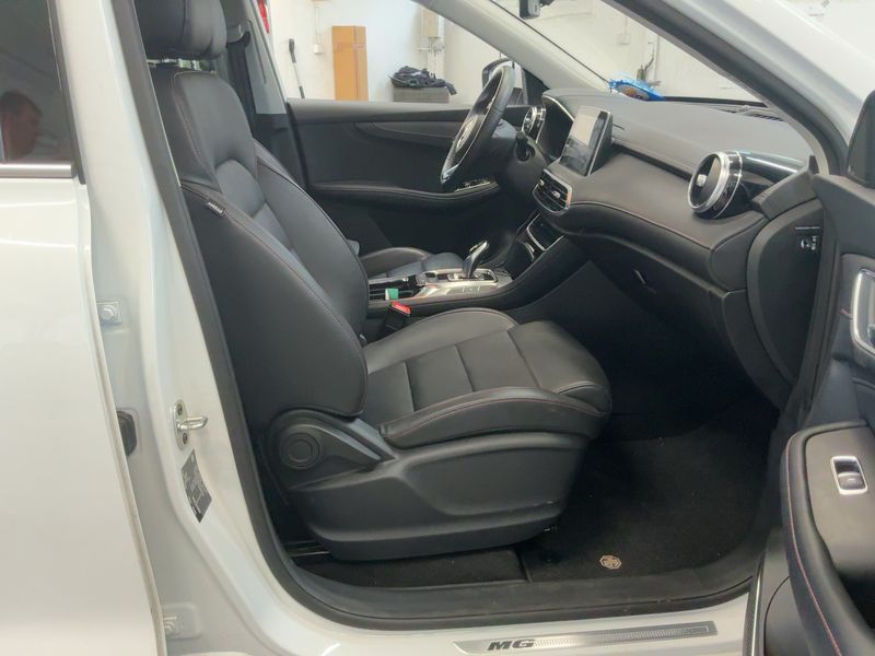 MG HS 1.5 Comfort — zdjęcie 11
