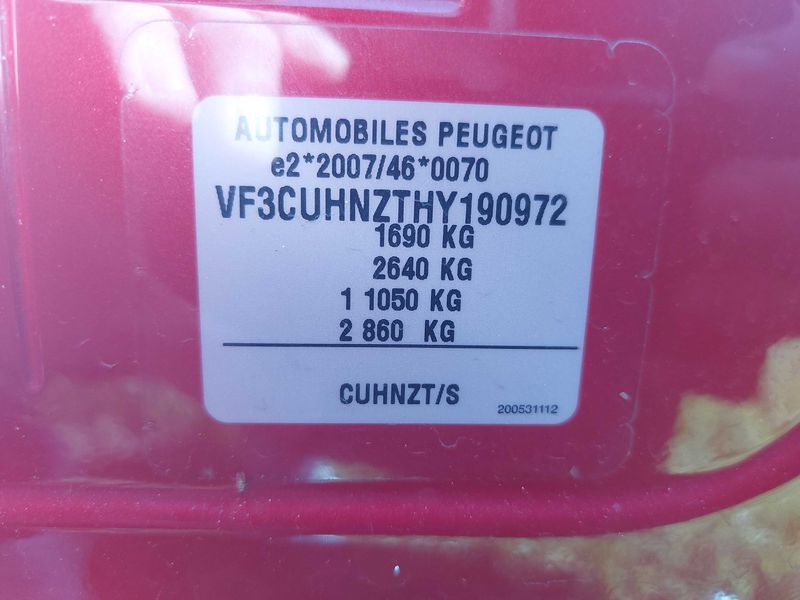 Peugeot 2008 1.2 PureTech Allure — zdjęcie 16
