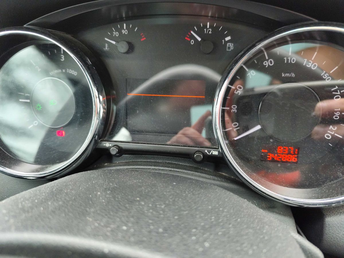 Peugeot 5008 2013 — photo 13