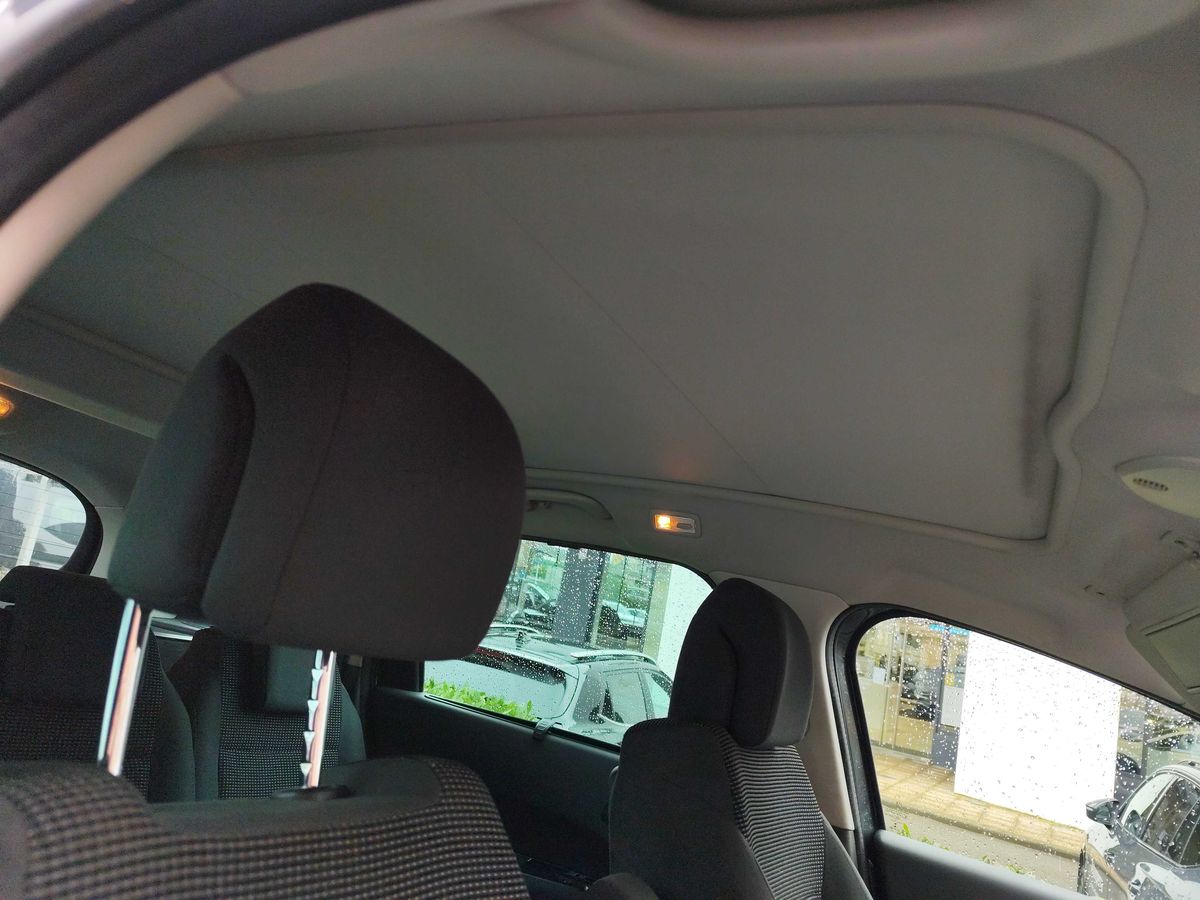 Peugeot 5008 2013 — photo 28