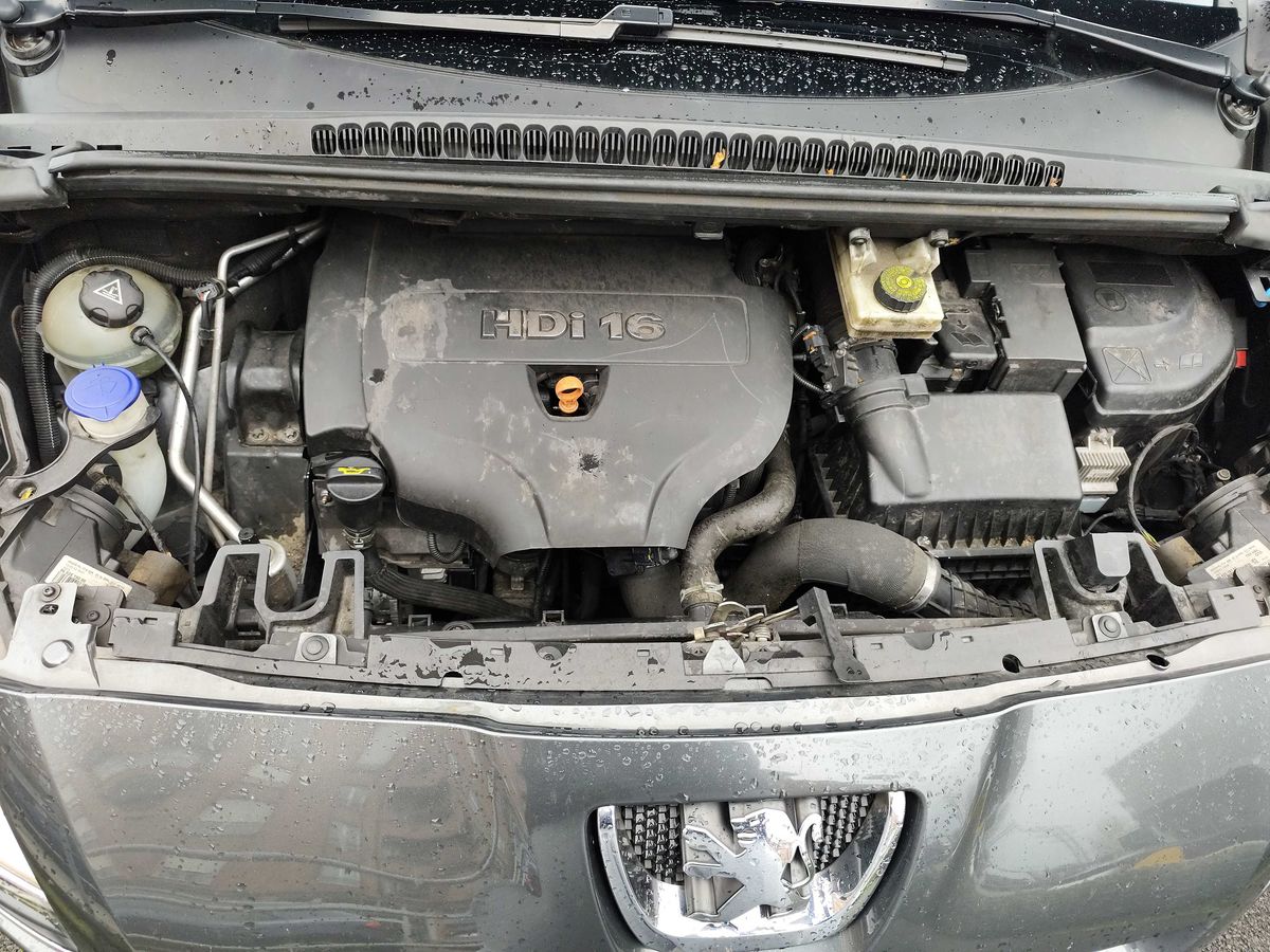 Peugeot 5008 2013 — photo 9