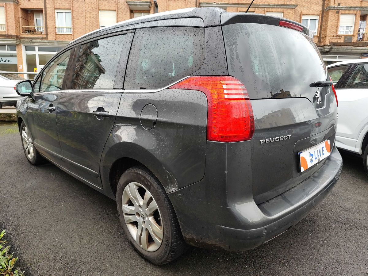 Peugeot 5008 2013 — photo 4