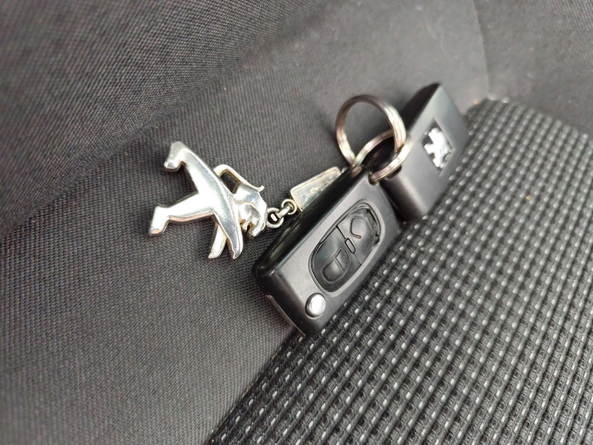 Peugeot 5008 2013 — photo 39