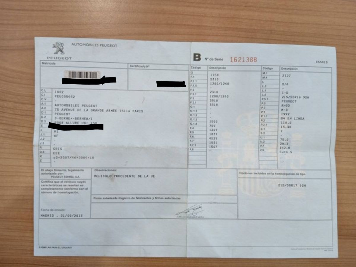 Peugeot 5008 2013 — photo 16