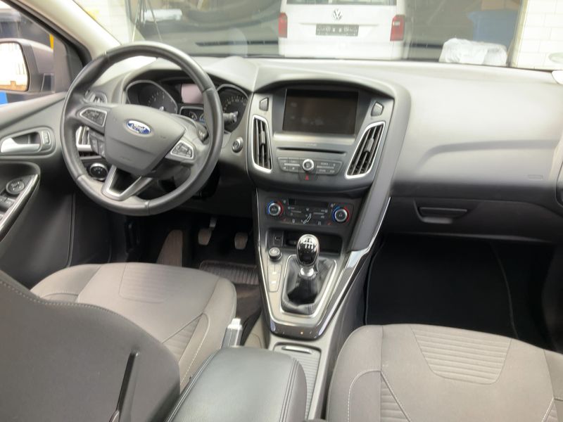 Ford Focus 1.5 TDCi Titanium 2015 – снимка 18
