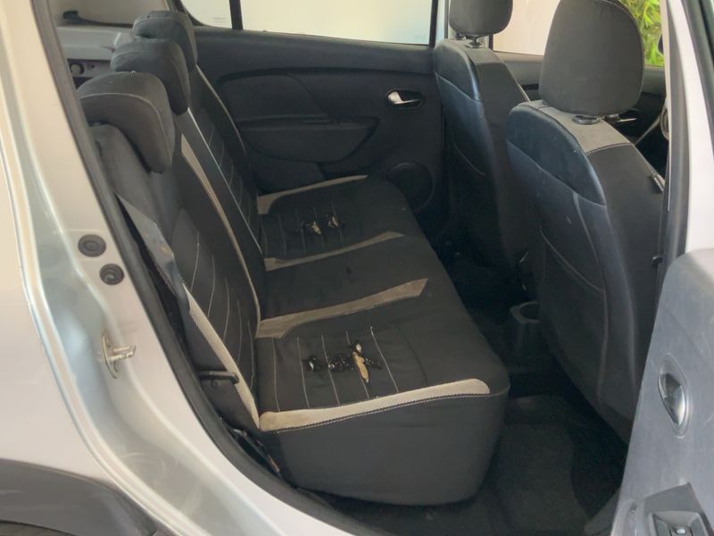 Dacia Sandero 0.9 TCe Stepway Prestige — zdjęcie 14