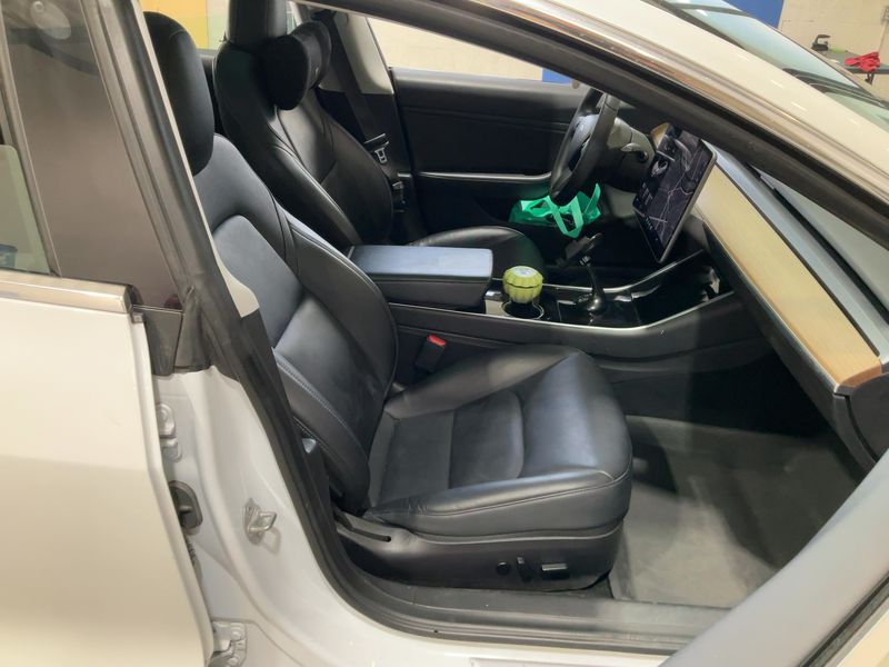 Tesla Model 3 Long Range Dual Long Range Dual AWD — zdjęcie 11
