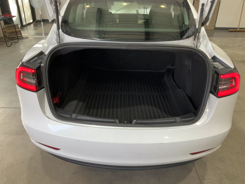 Tesla Model 3 Long Range Dual Long Range Dual AWD — zdjęcie 10