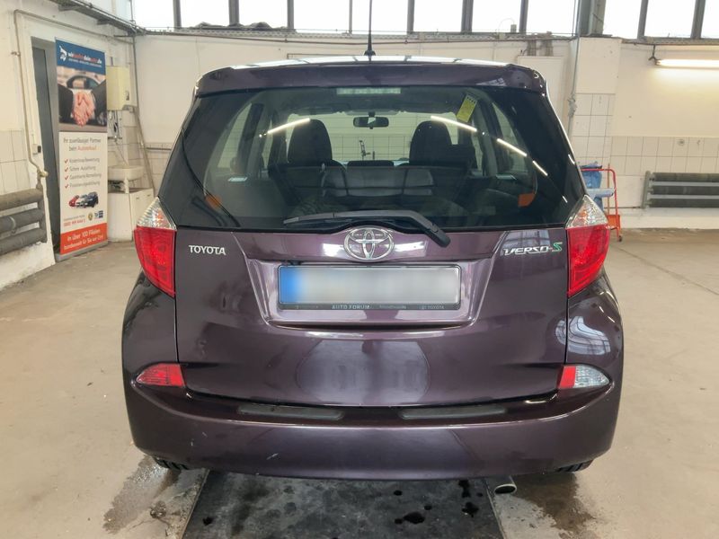 Toyota Verso-S 1.33 Dual VVT-i Life — zdjęcie 5