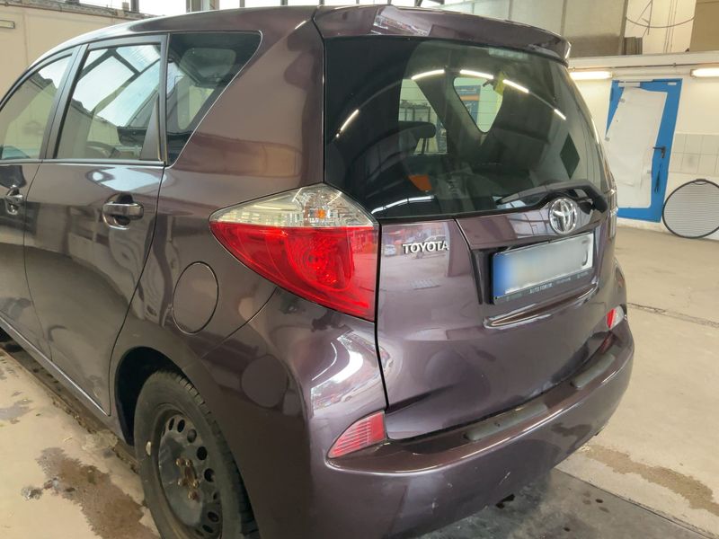Toyota Verso-S 1.33 Dual VVT-i Life — zdjęcie 3